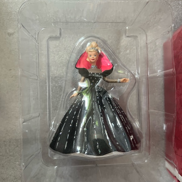 Vintage barbie ornament - Picture 2 of 9